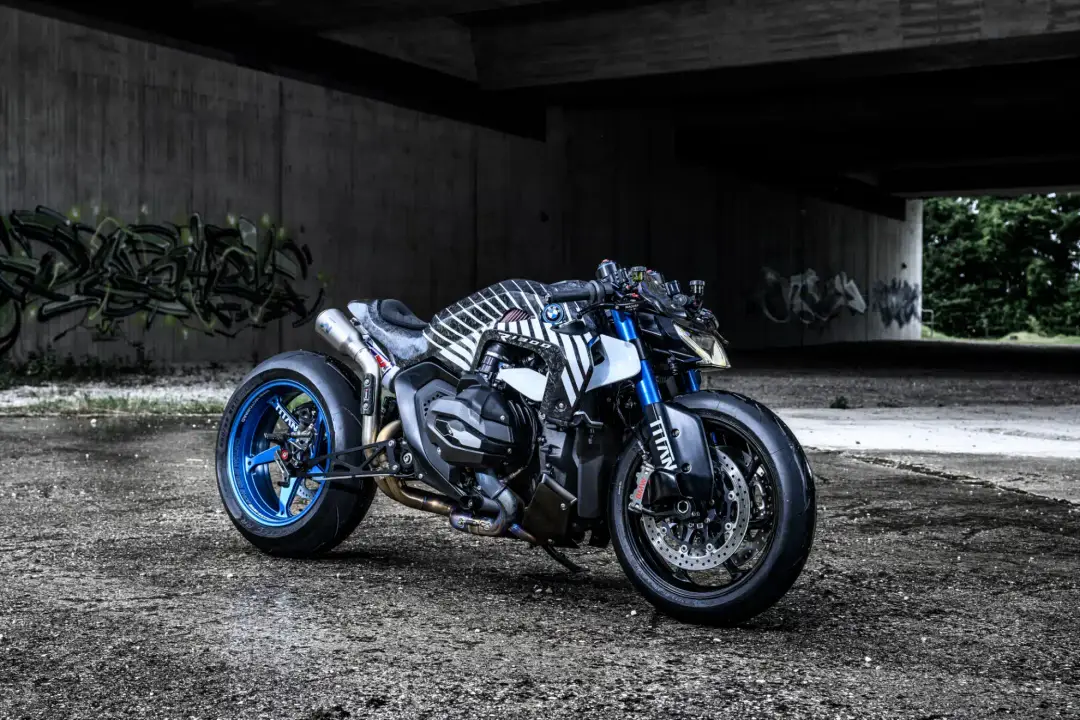 BMW Titan 1300