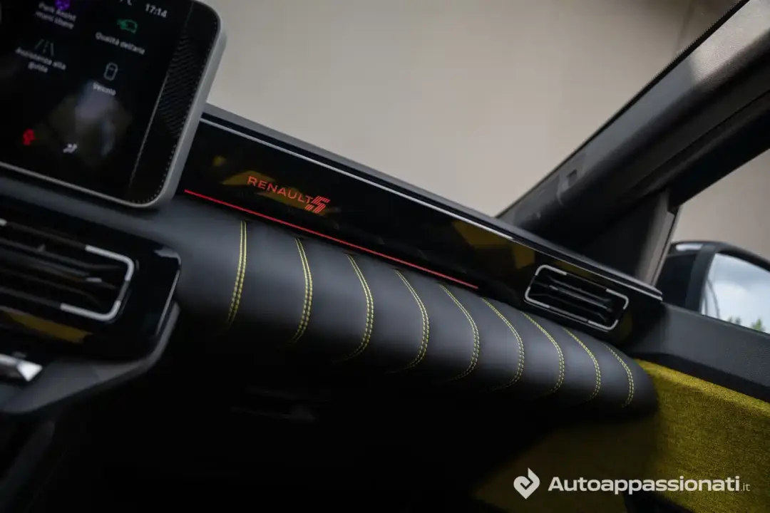 dettagli interni renault 5 e-tech