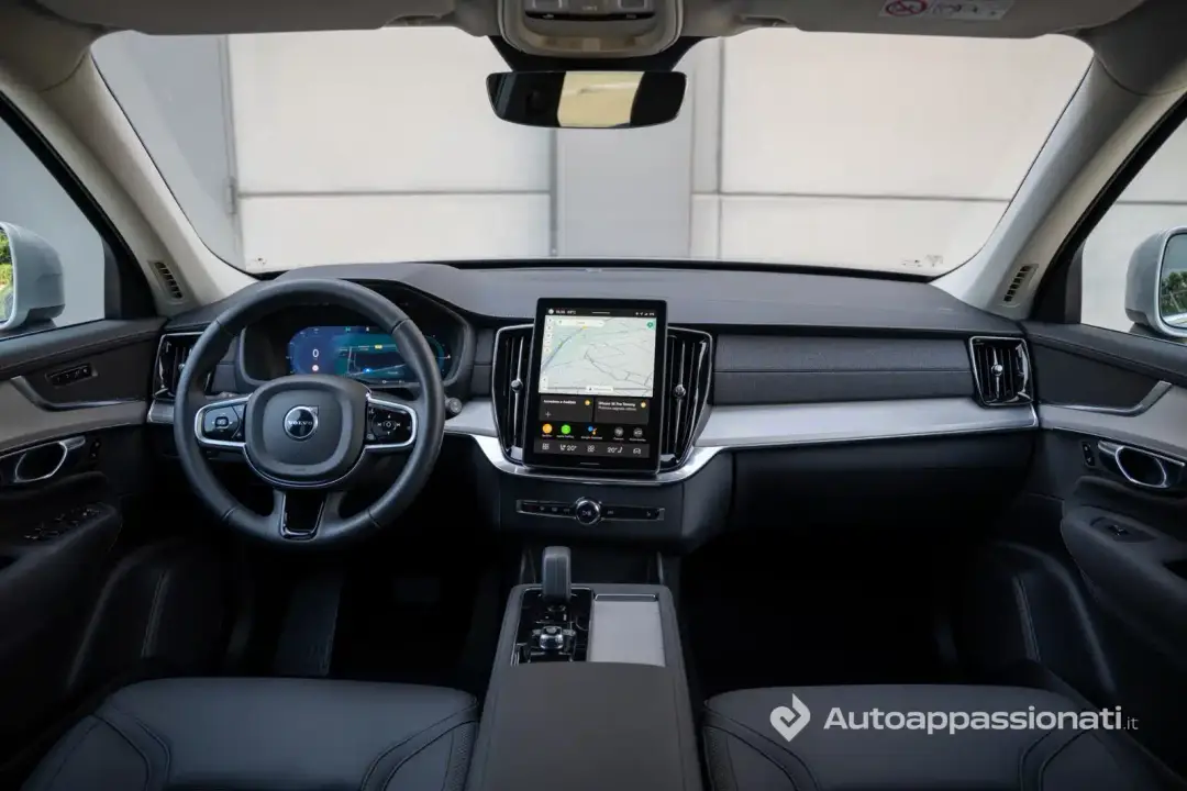 abitacolo volvo xc90 