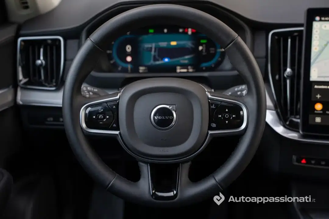 volvo xc90 t8 2025 26