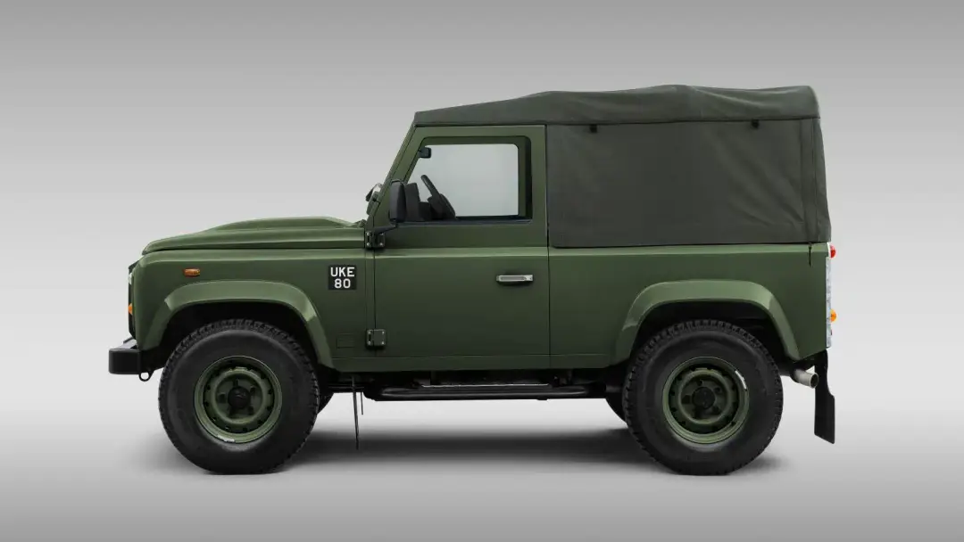 Defender Churchill V8