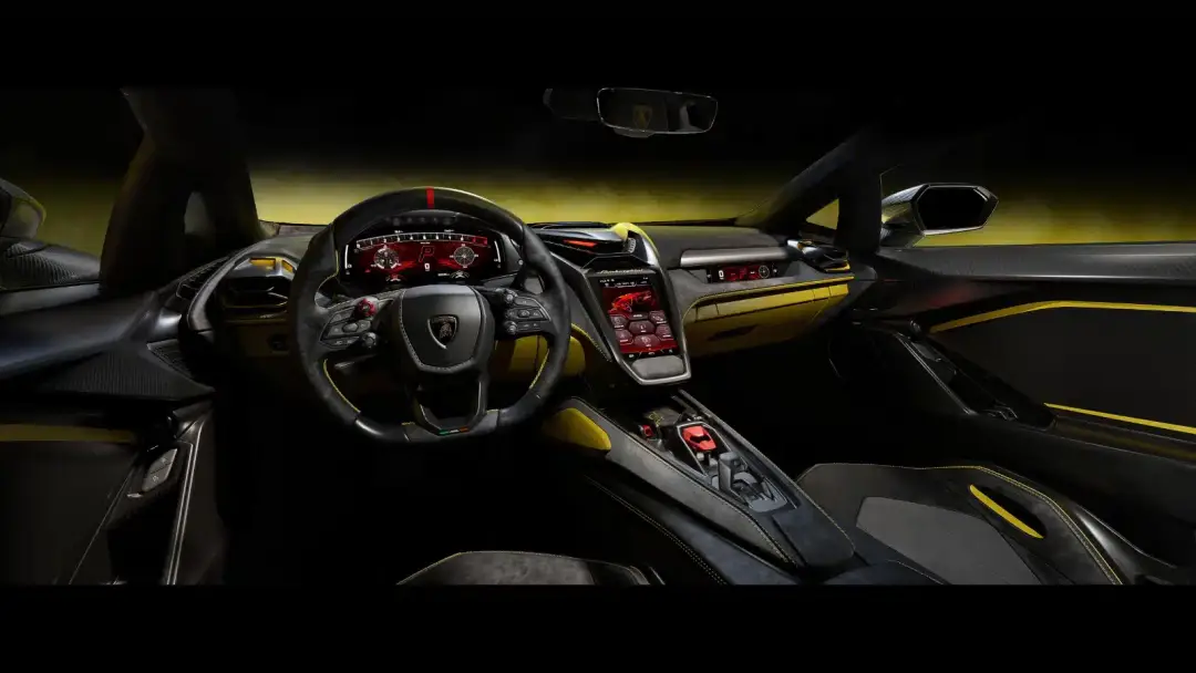 abitacolo lamborghini fenomeno