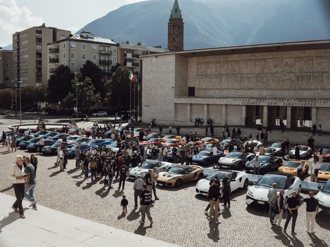 30ESIMO_ELISE_PIAZZA_TRIBUNALE