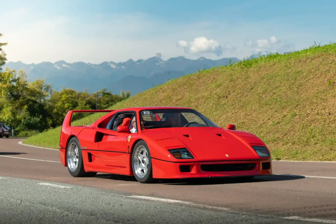 La Ferrari F40 che ha vinto il premio Best of Show al Concorso d'Eleganza Festivalcar del 2025
