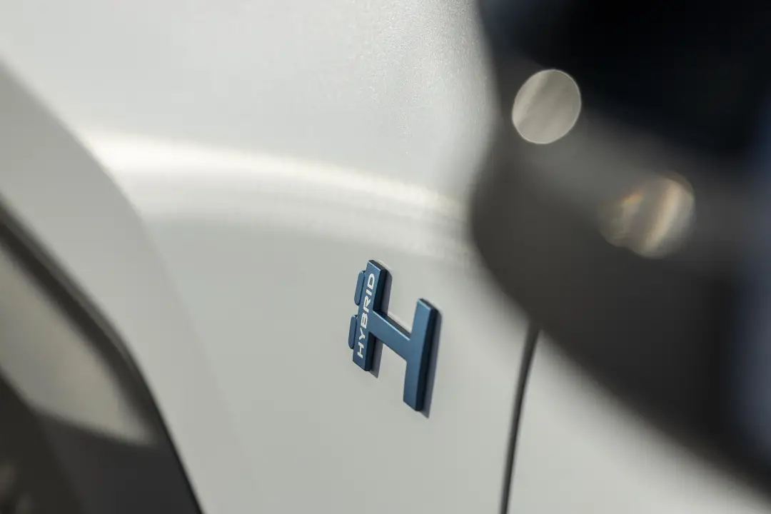 citroen c5 aircross 2026 logo hybrid