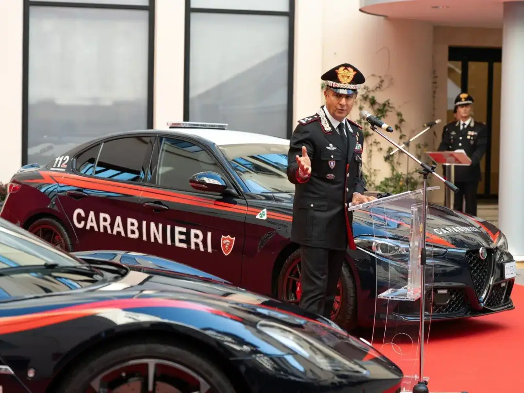 Alfa Romeo Giulia Quadrifoglio Carabinieri