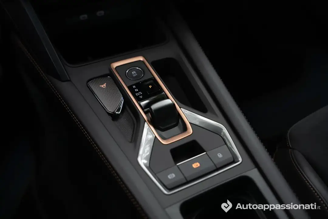 cupra formentor e hybrid 2025 11