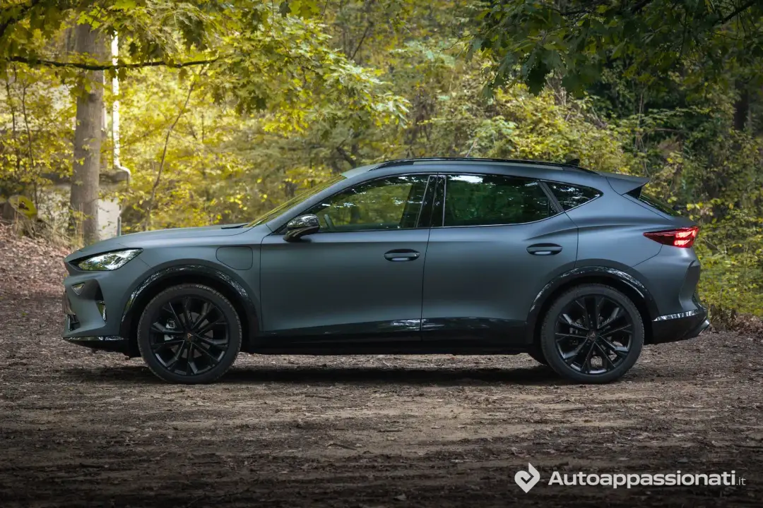 cupra formentor e hybrid 2025 5
