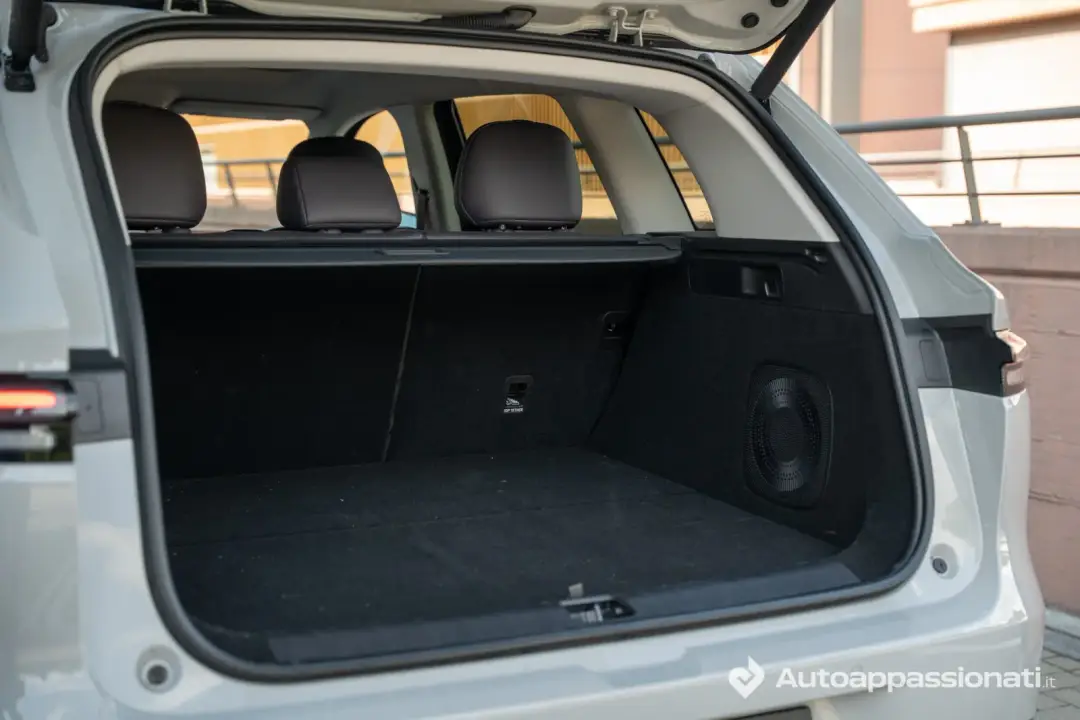 bagagliaio leapmotor c10 reev