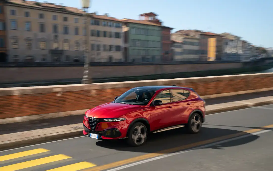 Alfa Romeo Tonale 2026 dinamica