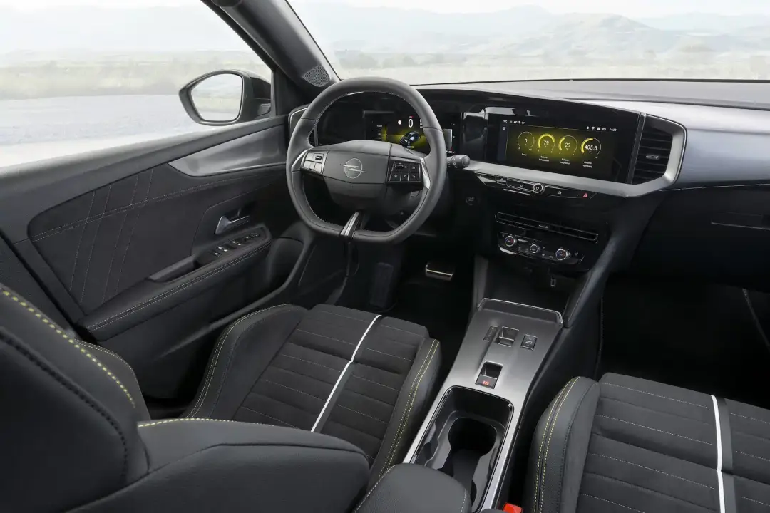 Opel Mokka GSe 2026 interni
