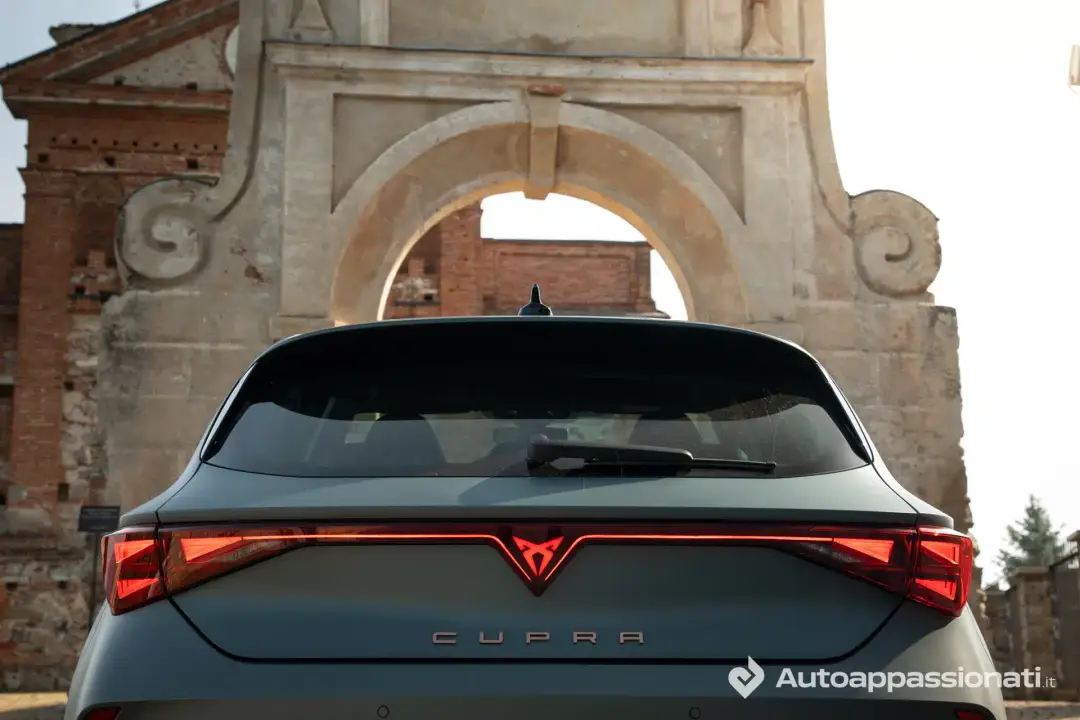 cupra leon vz e hybrid 2026 24