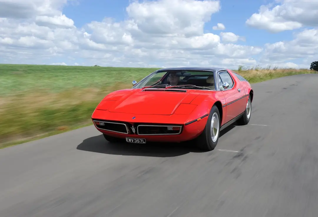 maserati_bora_245