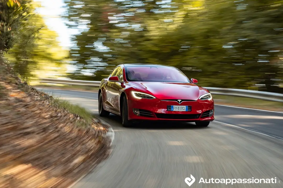 Tesla Model S 2019