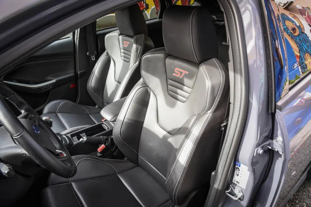 ford_focus_st_17