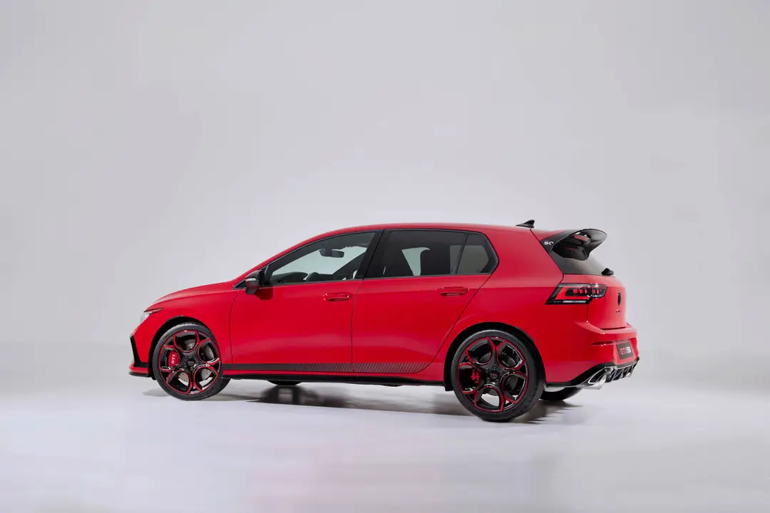 Golf GTI EDITION 50_