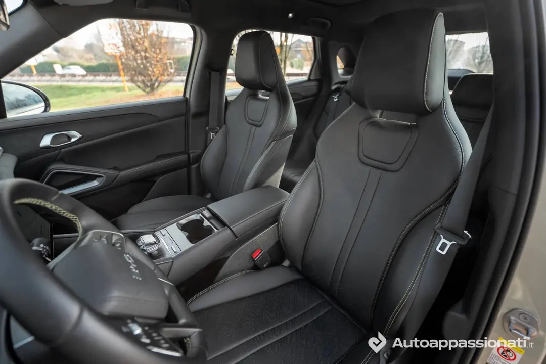 BYD Atto 2__ sedili anteriori