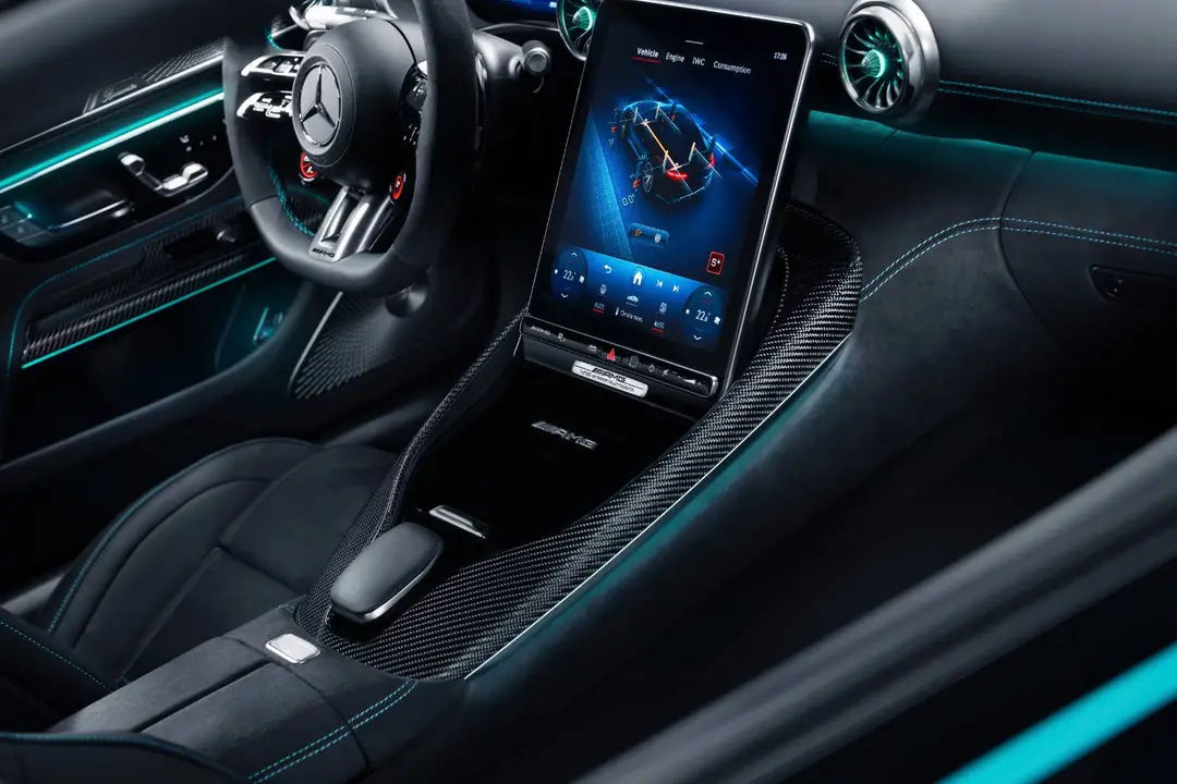 Gli interni della Mercedes-amg  GT 63 Pro 4Matic motorsport collectors edition 31
