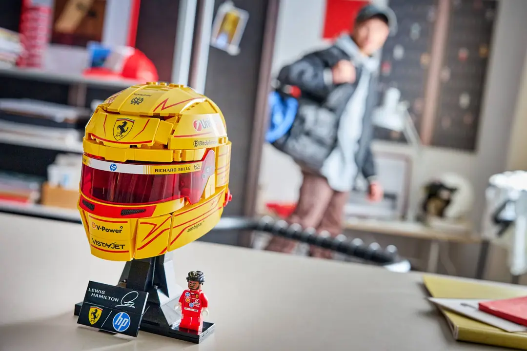 casco lego originale in vendita di colore giallo di hamilton