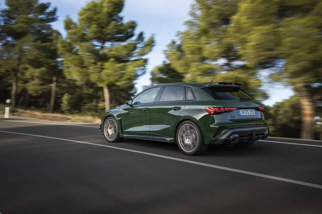 Audi RS 3 Competition Limited dinamica posteriore