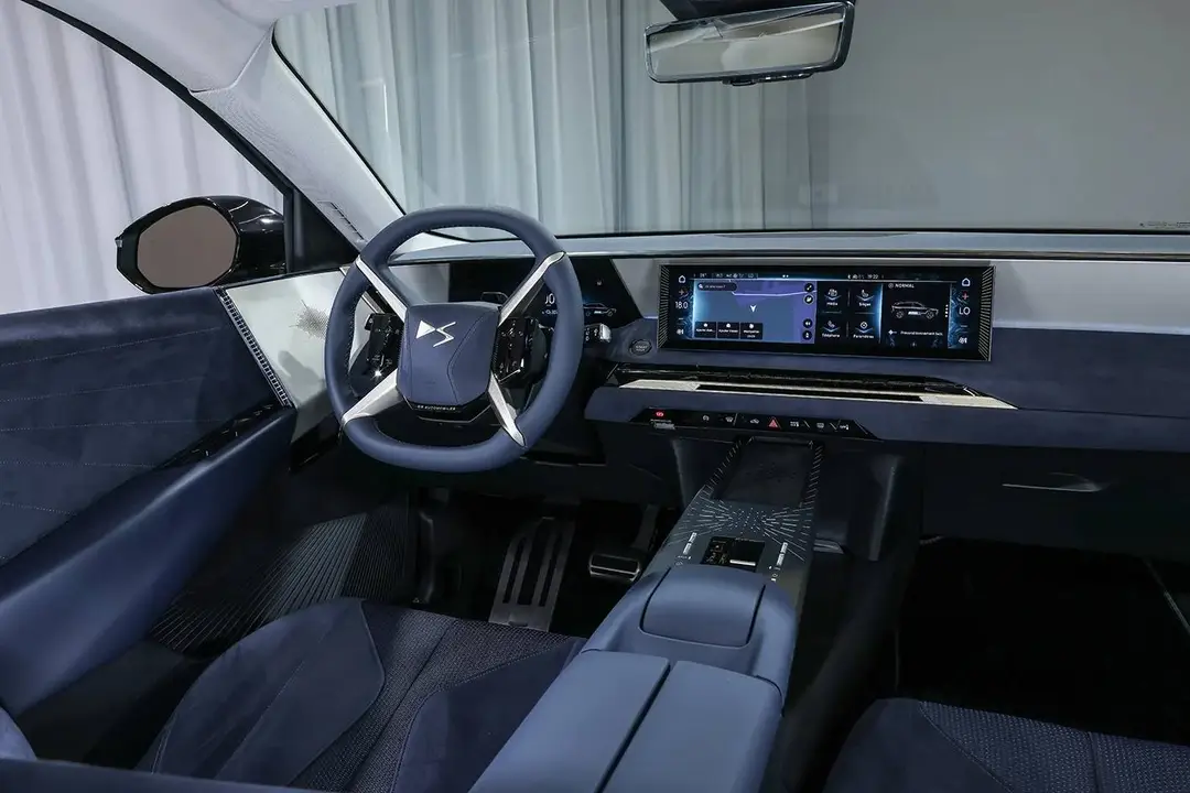 ds n7 interni volante sedili e strumentazione completa