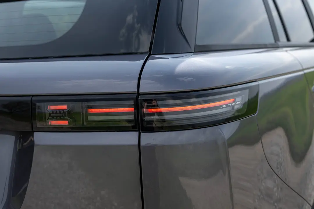 jaecoo 5 grey rear light