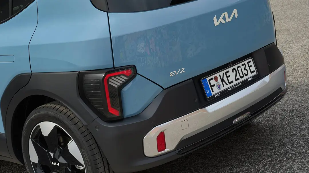 I fasti posteriori della Kia EV2 sono bassi e molto esposti