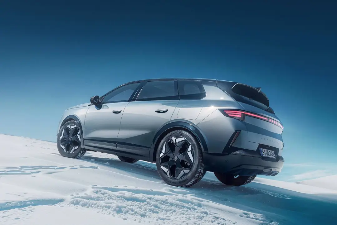 La Opel Grandland AWD