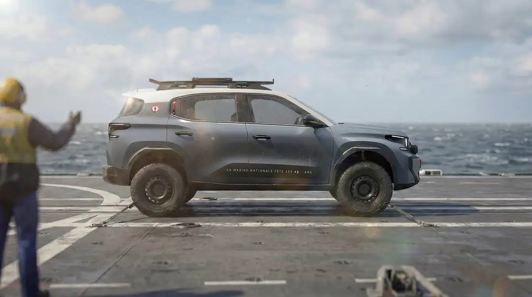 Citroen C3 Aircross Marine Nationale laterale