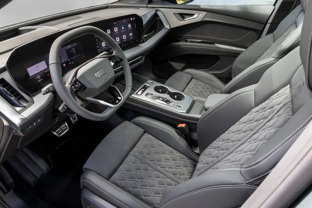 L'abitacolo rinnovato dell'Audi Q4 2026