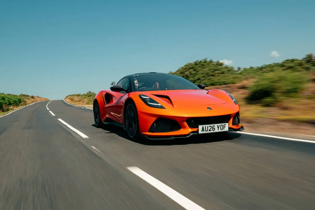 Lotus Emira 420 Sport dinamica