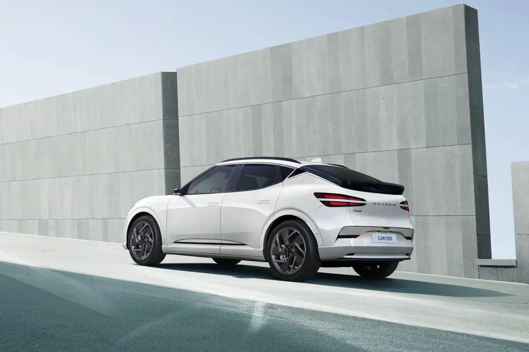 GENESIS GV60 POSTERIORE