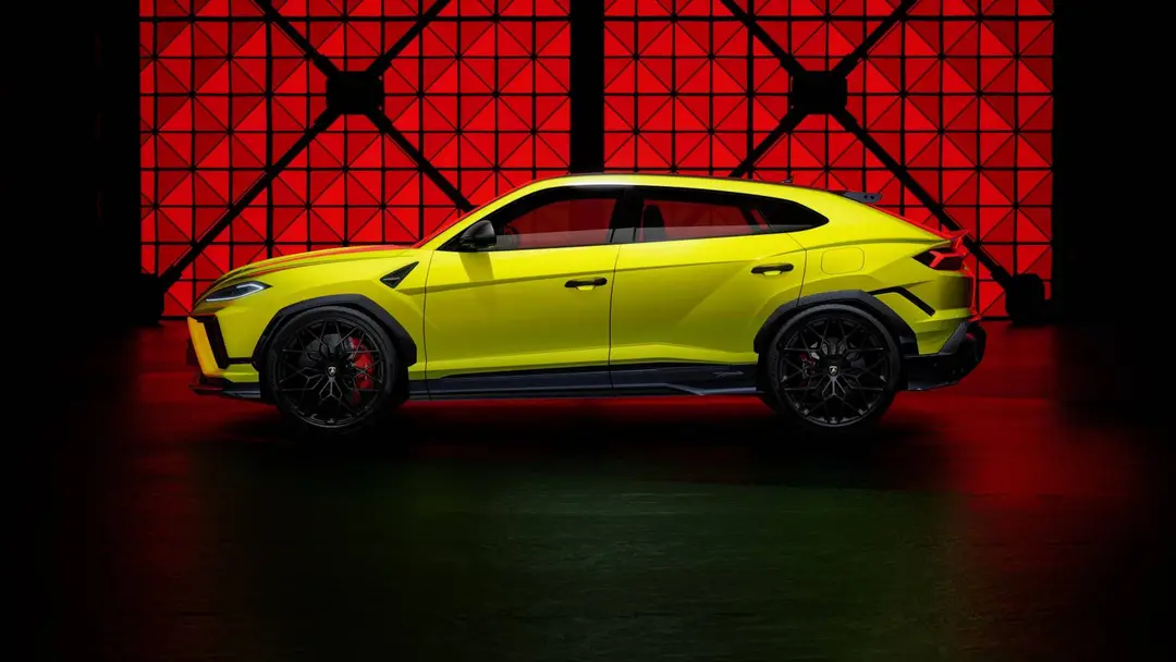 Lamborghini-Urus-SE-Performante laterale