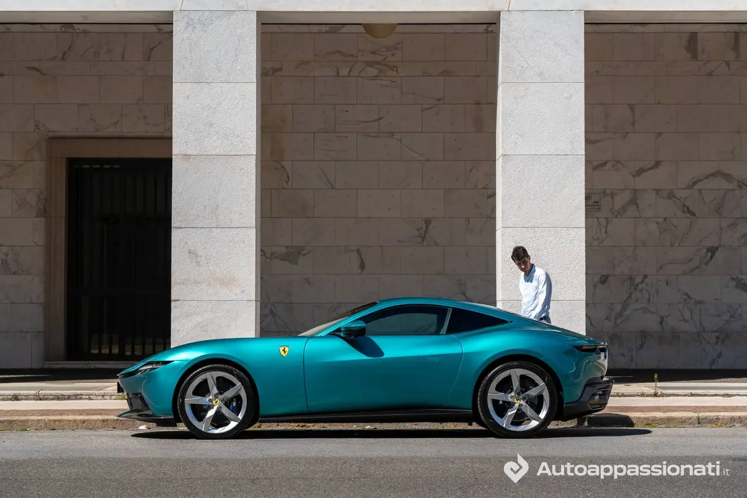 Ferrari-Amalfi laterale