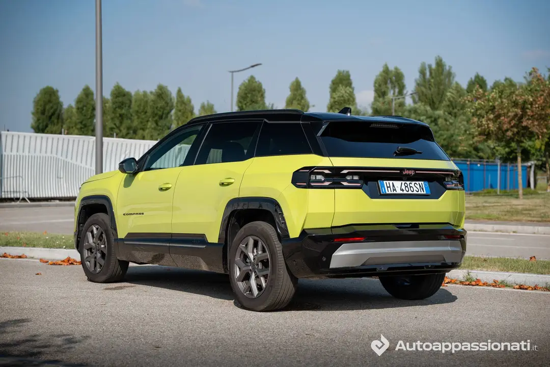 Jeep Compass 1.2 benzina posteriore