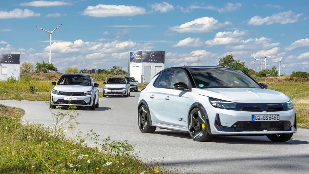 Opel Corsa GSe 2026 guida in pista 1