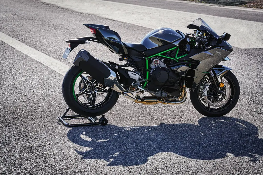 Ninja H2 laterale