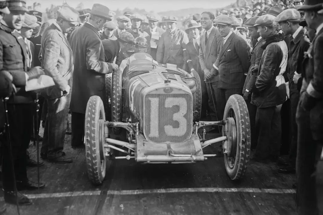 Giulio Masetti su Delage 2LCV (1926)