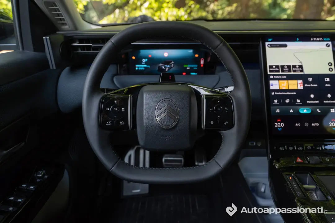 volante e schermi della Citroen C5 Aircross 2026
