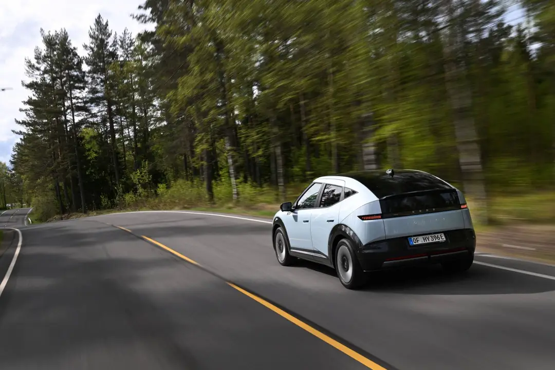 hyundai-ioniq-3 dinamica posteriore