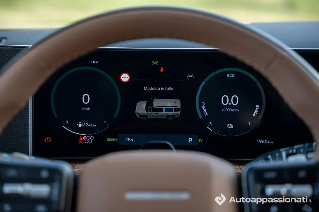 Hyundai Santa Fe PHEV__steering wheel and cluster