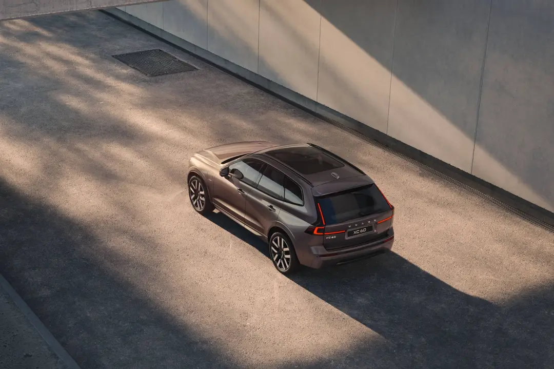 New_Volvo_XC60 rear posteriore