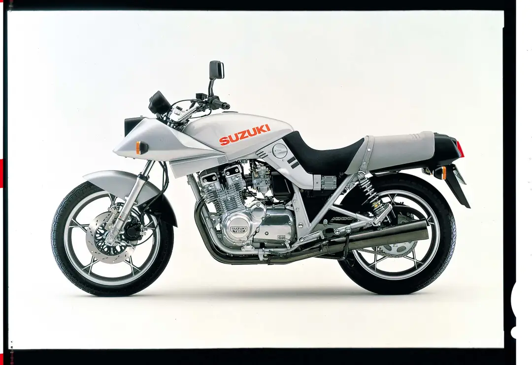Nell'immagine si vede la GSX 1100 Katana di Suzuki