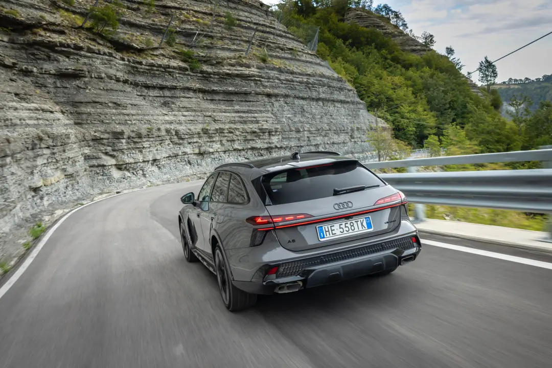 Audi a6 allroad 2026 6