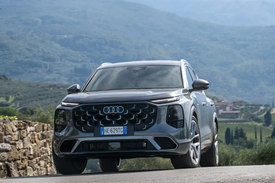 Audi Q7 2026 dinamica anteriore