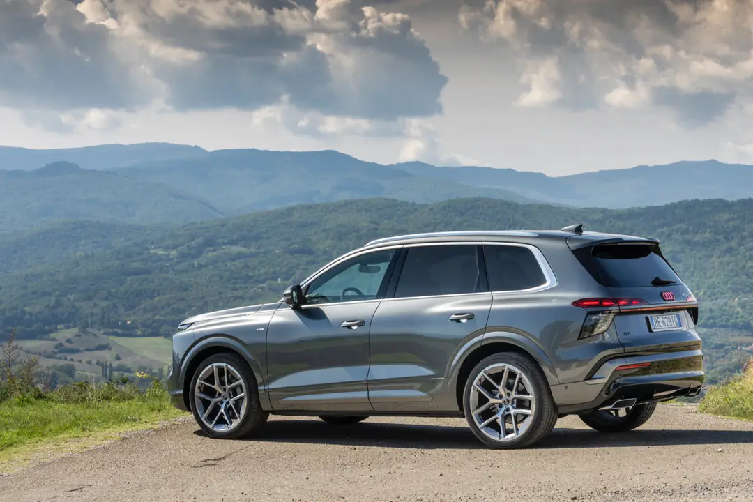 Audi Q7 2026 posteriore
