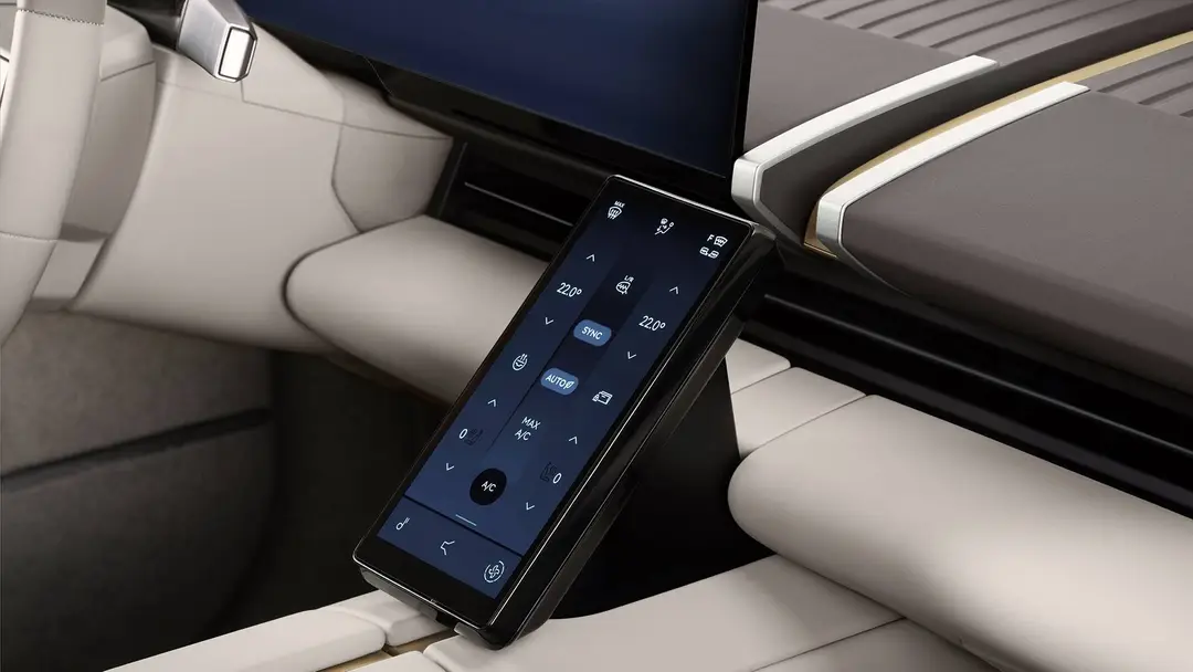 Jaguar Type 01 sistema di infotainment