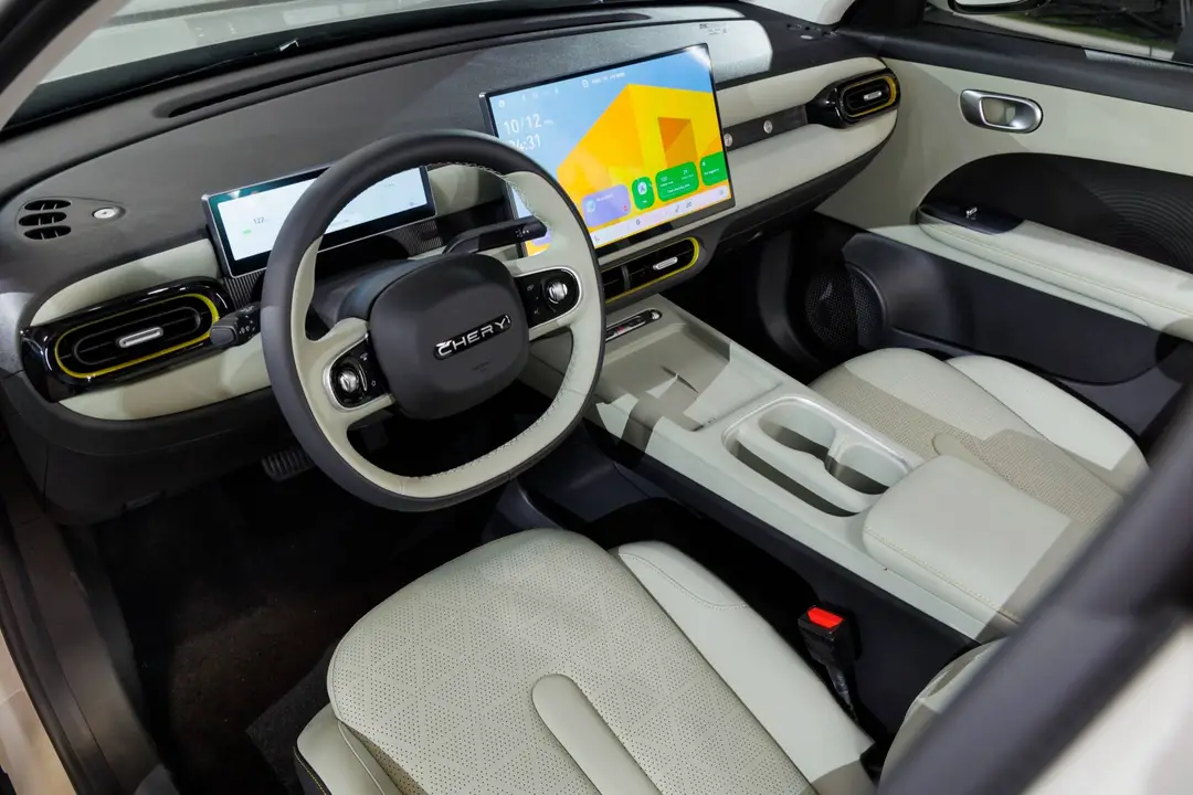 Chery-Q interni