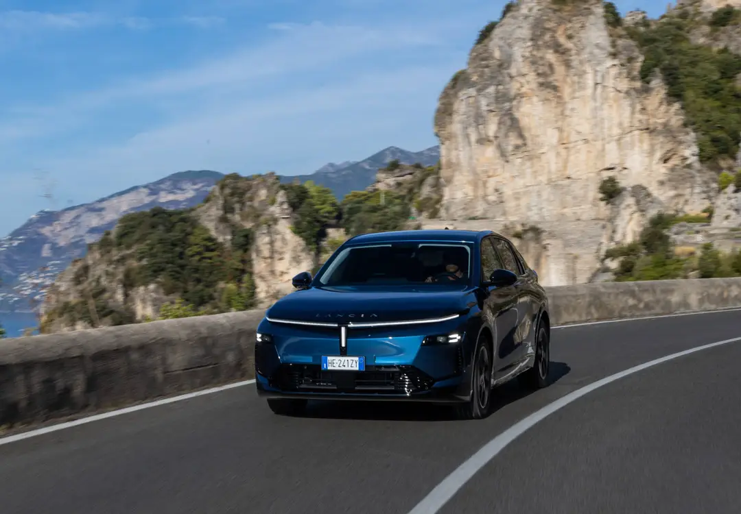 Lancia Gamma Dynamic (16)