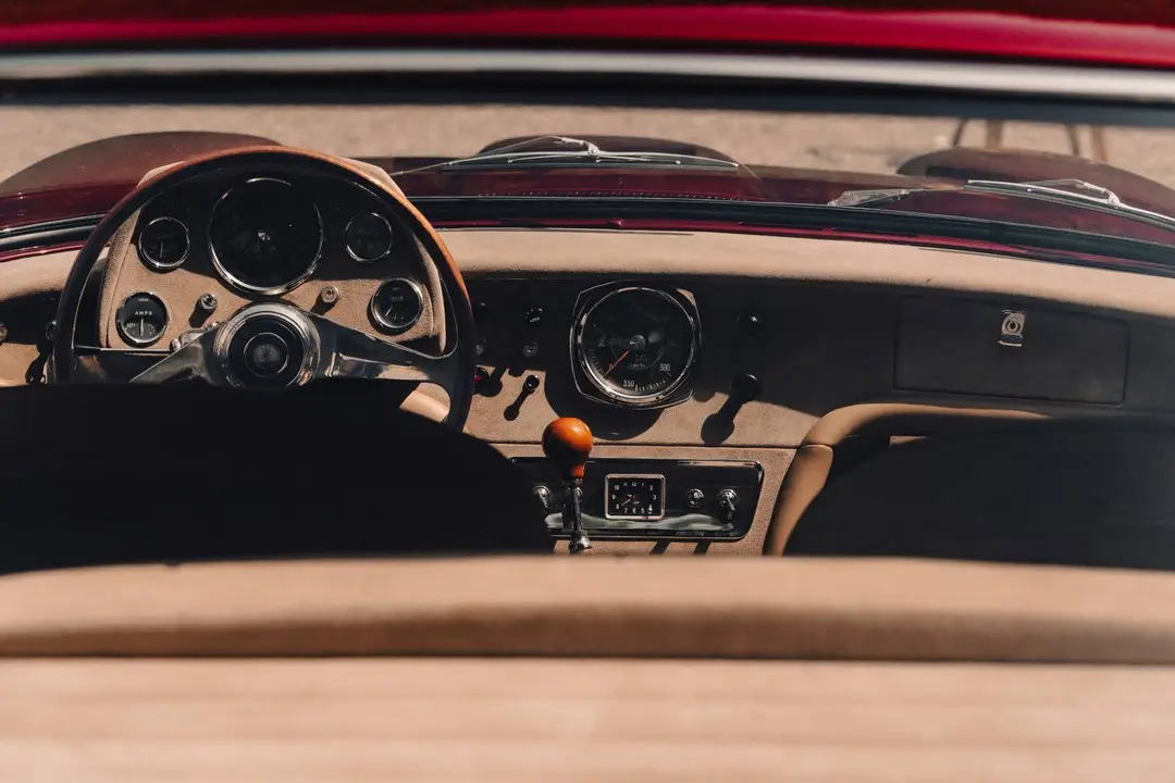 maserati-5000-gt-frua interni complessivi